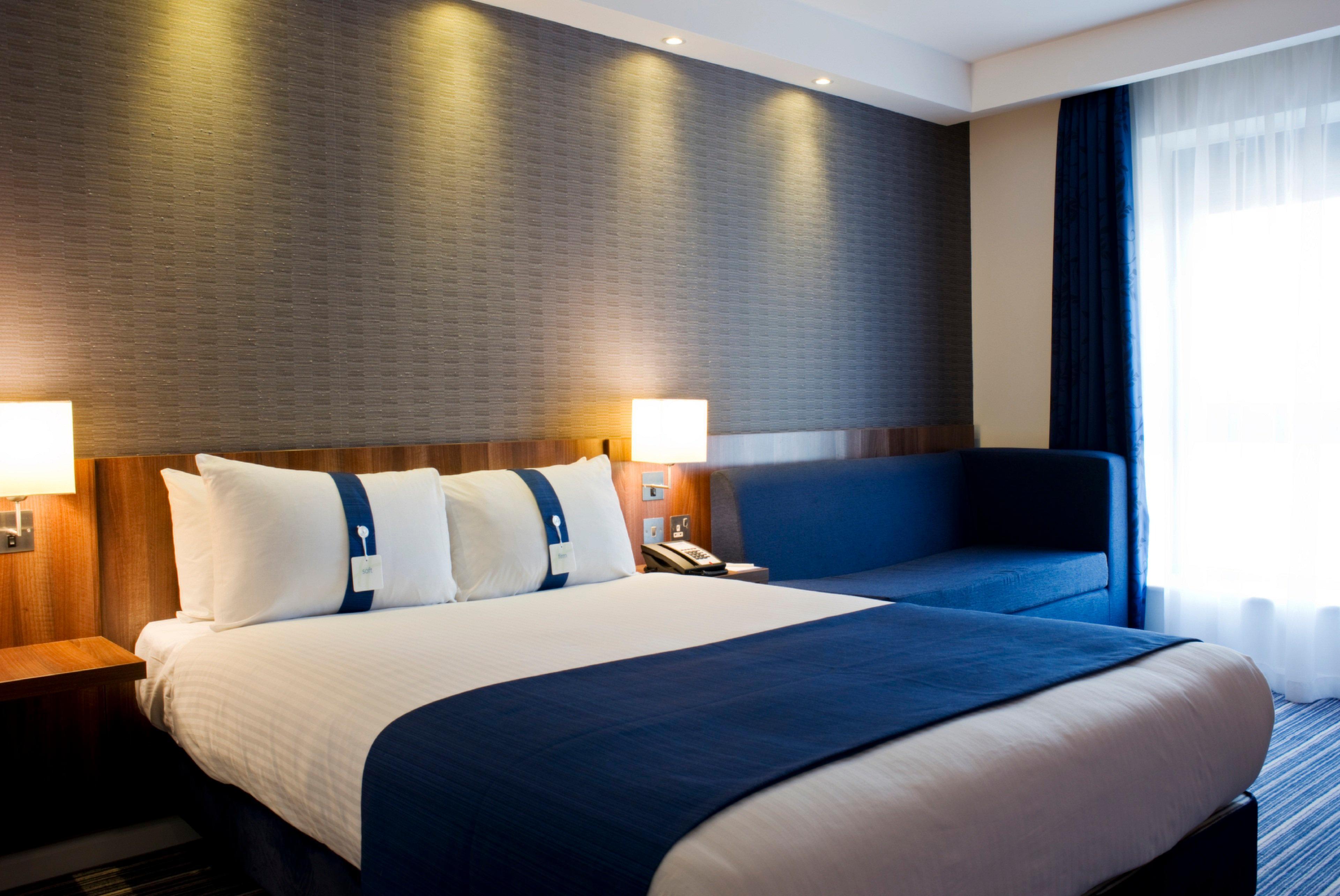 Holiday Inn Express Dunstable, An Ihg Hotel Exterior foto